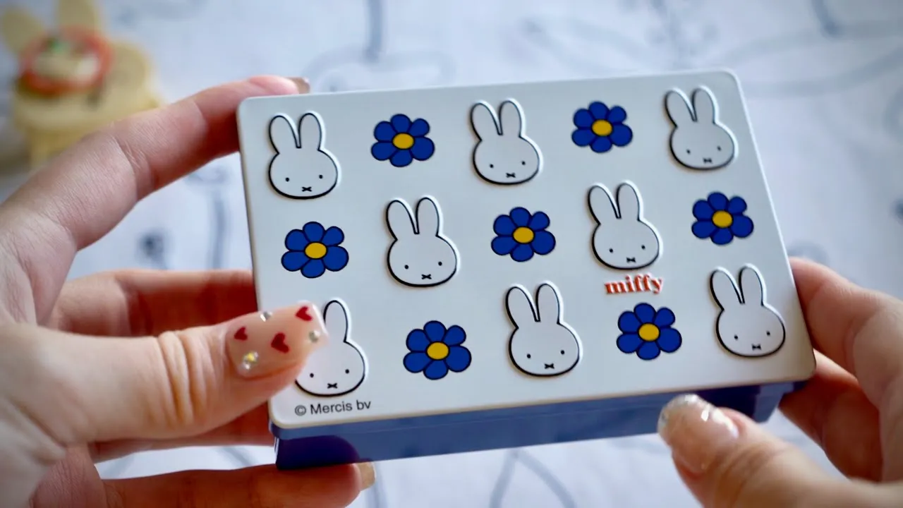 Miffy Chocolate Collection Box : Unboxing by my daughter 