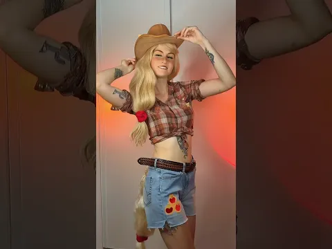 My Applejack cosplay is back !! 🍎 #mlp #cosplay #applejack #mylittlepony