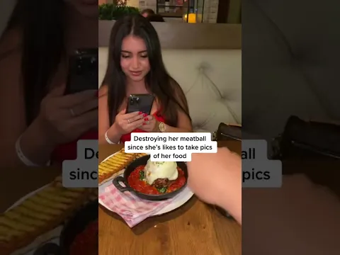 WHEN YOUR GIRLFRIEND LIKES TO TAKE PICTURES OF HER FOOD #shorts