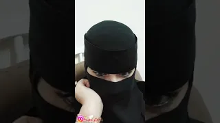 يجلخ عليها وهي تدري 