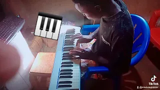 Producer Dazy Akitengeneza Beat La Kisukuma Kwa Kutumia Fl Studio Na Mid Keyboard 