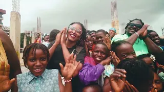 SINGLETON - AMALABOUDE Clip