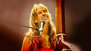 Download Deva Premal \u0026 Miten - Seven Chakra Gayatri Mantra - Live on stage. Europe 2022 MP3