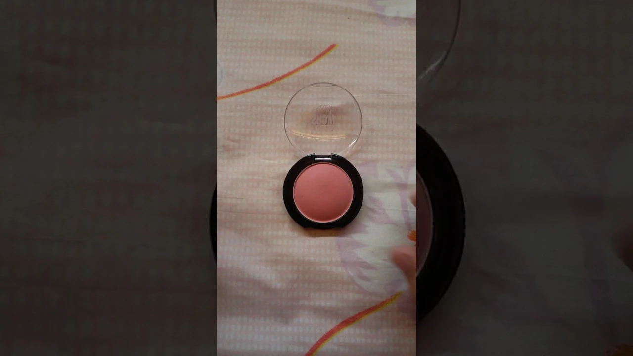 YOLO guys, welcome to my small YouTube family.. Today I am reviewing this maybelline color show blus. 