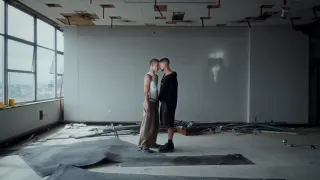 Johann Vera - Aquí Hay Algo (Video Oficial)