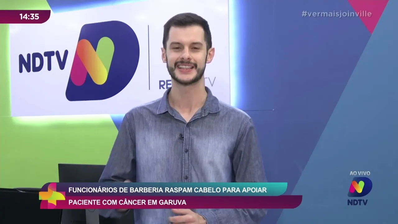 Funcionários de barberia raspam cabelo para apoiar paciente com câncer em Garuva