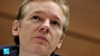 هل جوليان أسانج مؤسس موقع  ويكيليكس  بطل أم مجرم  دندنها