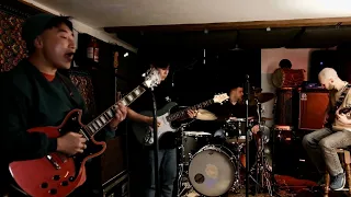 lunchtime heroes live in dalston