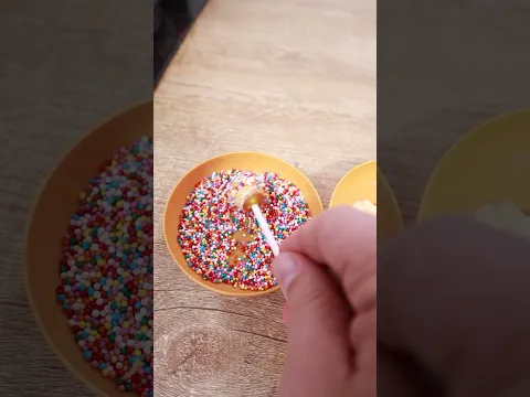 Prank on mom with chupa chups