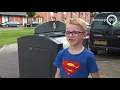 Download Lagu 'Het was er wel stinkerig': Milan (5) viel in ondergrondse container
