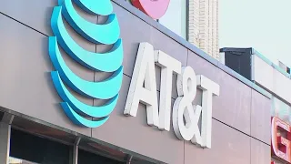 Nationwide AT T outage causing phones to enter into SOS mode subscribers unable to make calls text