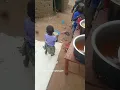 Download Lagu Memberikan kesempatan kepada anak-anak termiskin di Afrika untuk mendapatkan makanan yang lebih baik