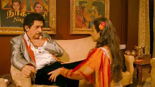 सर आप एक बार बोलतो मैं अपने कपडे भी उतर सकती हु - Vidya Balan - The Dirty Picture - Part 2