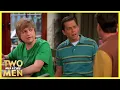 Download Lagu Supercut: Lessons in What Not to Say | Two and a Half Men