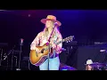 Things a Man Oughta Know - Lainey Wilson - Key West