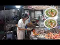 Lagu Độc đáo chị gái ngày bán 3 món bún mắm,hủ tiếu,bò kho đông khách ở Sài Gòn