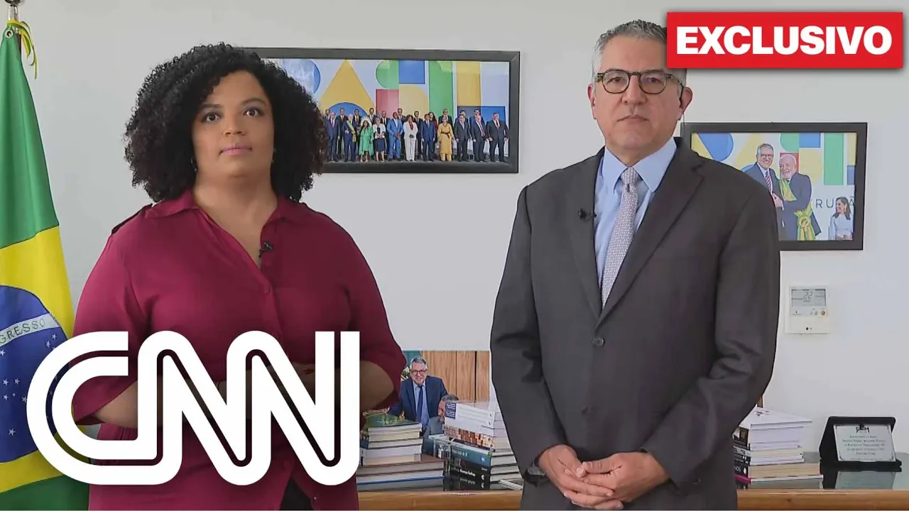Taxa de juros no Brasil é desproporcional, diz Padilha | LIVE CNN