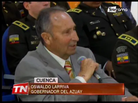 Personal policial reciben reconocimiento a su labor