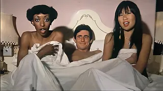 Download Ménage à Trois ‘Jet Set Superstar’ - 1980 (Gabriel Byrne, May Pang, Barry Devlin \u0026 Twink) MP3