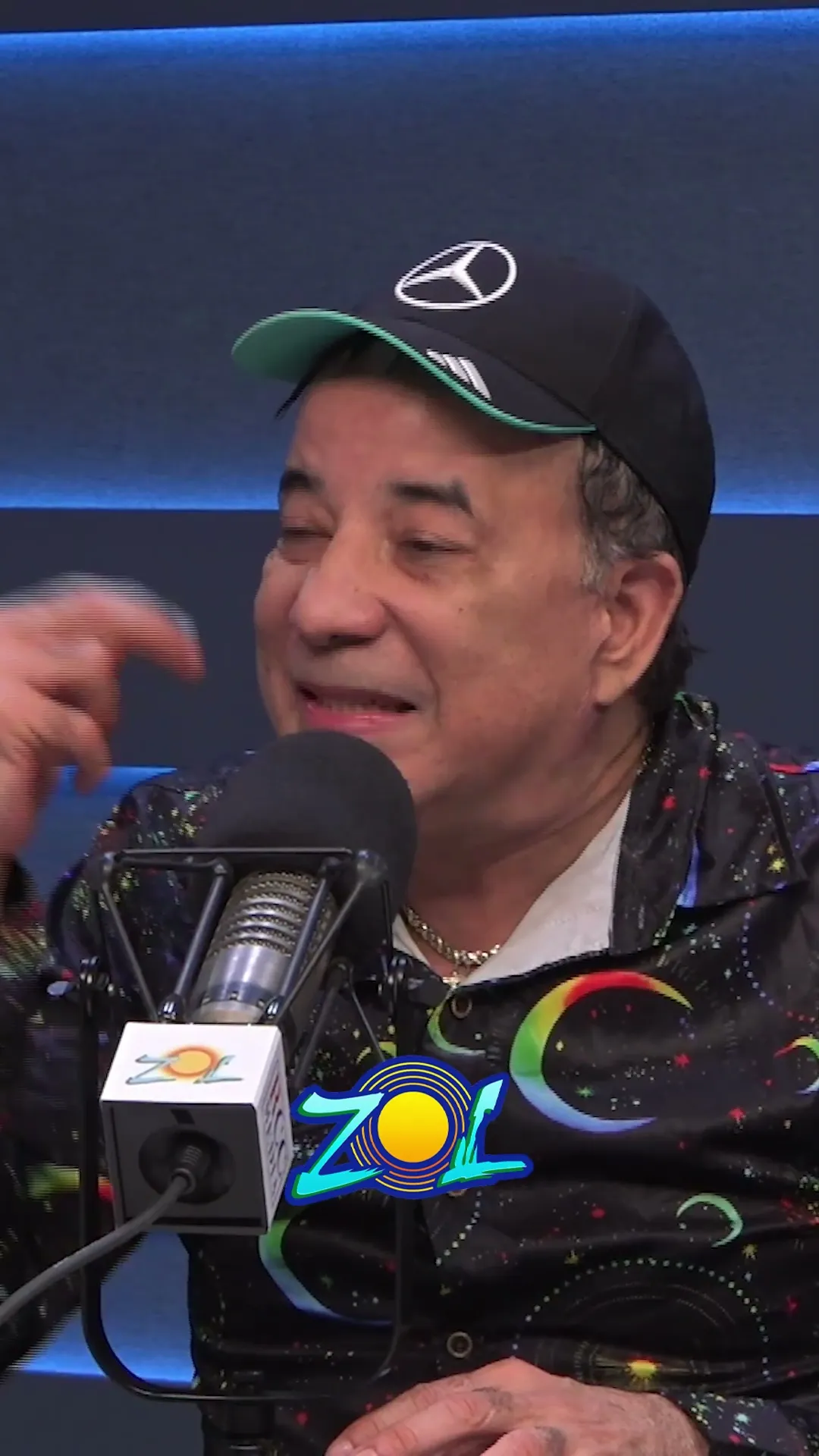 URGE UN NUEVO LIDERAZGO