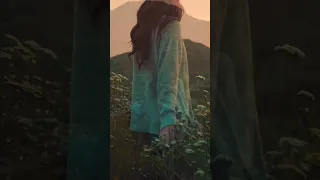 على بالي اكتب غنية  تصميمي دندنها