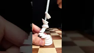 Chess King That Collapses 