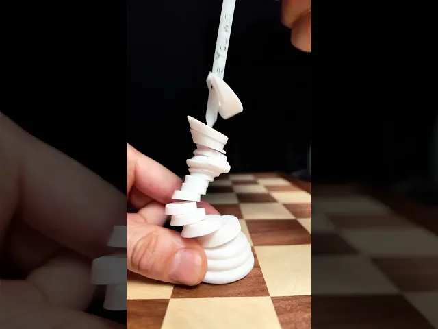 Collapsing Chess King video thumbnail