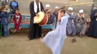 الى مشافش الفديو ده فاته كتير عفريت واسطوره الصعيد الطفل الى ابهر كل الحاضرين دندنها