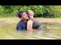Download Lagu CEWEK CANTIK INI DI G3NJ0T DUKUN GANTENG DI SUNGAI.