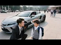 Download Lagu Sang CEO menyangkal seorang anak tak dikenal memanggilnya ayah—hanya untuk menyadari bahwa anak itu