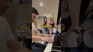 2 French Girls Asked Me Play La Foule Piano Lafoule Publicpiano  2 French Girls Asked Me Play La Foule Piano Lafoule Publicpiano
