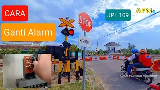 Download Cara Ganti Sirine Perlintasan Kereta Api Brigif Palur - Indonesian Railroad crossing MP3