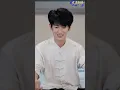 一覺醒來身邊竟躺著絕色美女，還被帶回蘇家！蘇家人嘲笑他是想攀豪門的窮小子，誰知他一眼看出老爺子即將心臟病發！神醫當場不信，他只倒數三秒，老爺子竟真的倒地！当场淡定開價一千萬救人！