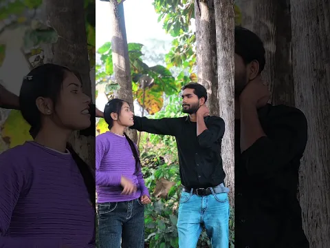Chand kidhar se nikalta hai