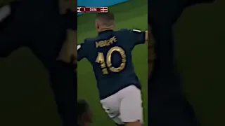 تصميم هدف كيليان مبابي على 