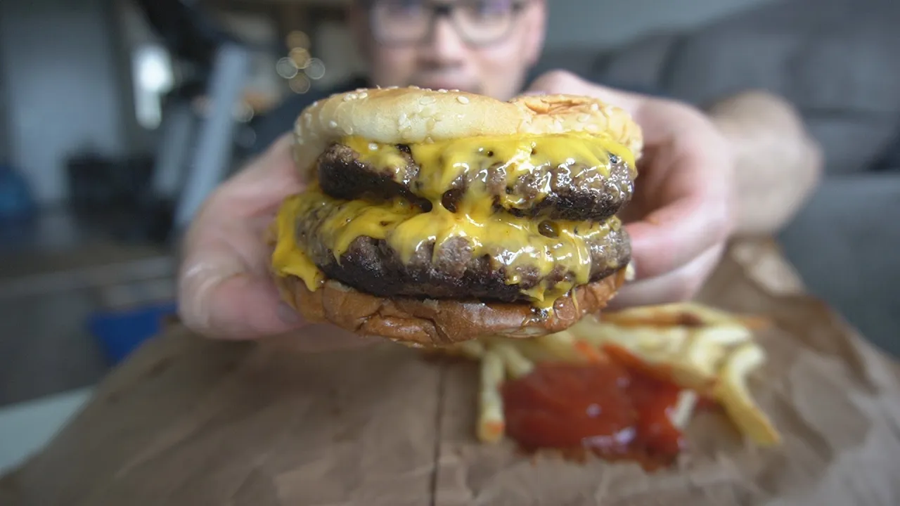 BURGER LOVERS 🤤🍔 3 ways to revisit this classic!. 