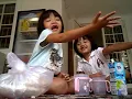 Lagu cara makan oreo dengan susu