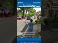 Download Lagu Momen Kebahagiaan Seorang Bocah Saat Diberi Kaos oleh Jokowi