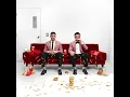 Crash Adams – Give Me A Kiss Acoustic (Official Audio)