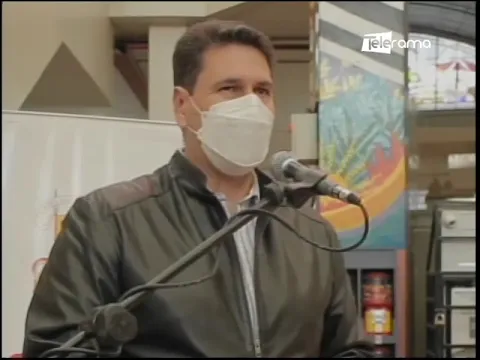 Estibadores del Mercado 10 de Agosto cuentan con espacio de lectura