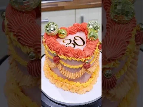 Sunset vibes 💃 use code FROSTLOVE10 for a discount at frostform.com #cake #heartcake #shortsfeed