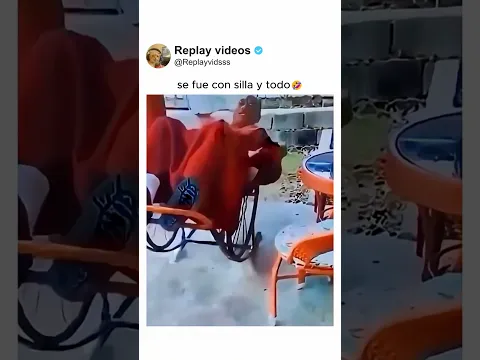 se fue con silla y todo🤣