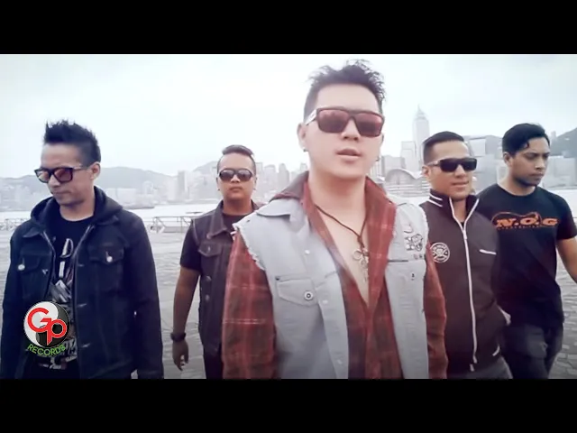 Download MP3 Five Minutes - Terdampar Di Hatimu (Official Music Video)