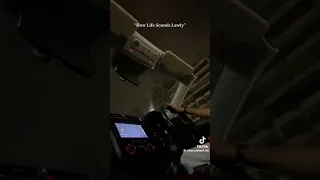 وانا نص عمري الغالي راح مني 