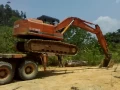 Download Lagu Extreme Maneuver - Unloading the Excavator