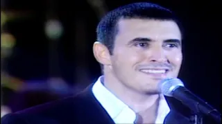 القيصر كاظم الساهر   أغنية   وعندك عين تعاتبني      أداء أكثر من رائع    حفلة مارينا        دندنها