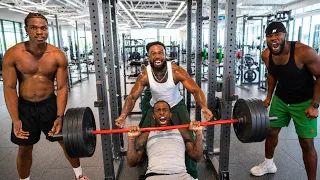 Hitting Bench Press PR with Kai Cenat *315*