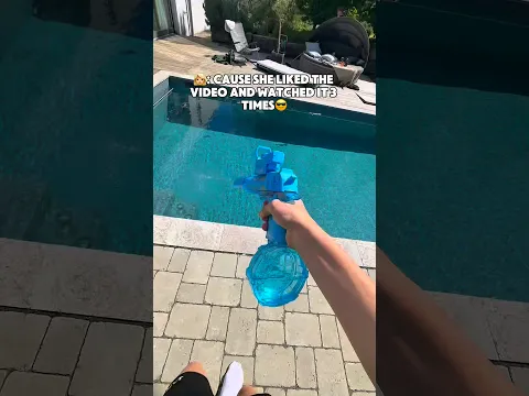 😅😆 #summer #toys #watergun