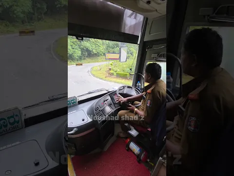 VOLVO 9400 Multi extremely skilled Driving in Risky ghat section Road😯 KSRTC airavat in ooty#shorts!