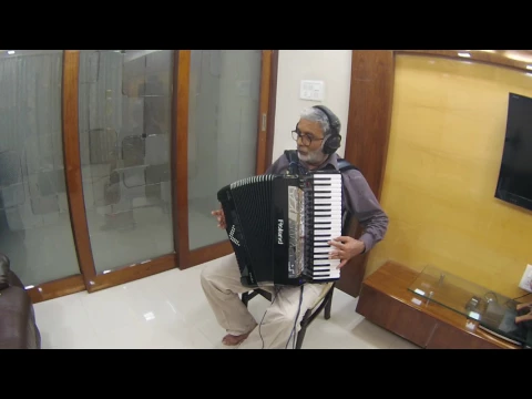 Download MP3 Aaja Sanam Madhur Chandni me hum Instrumental on Roland V Accordion FR-8X